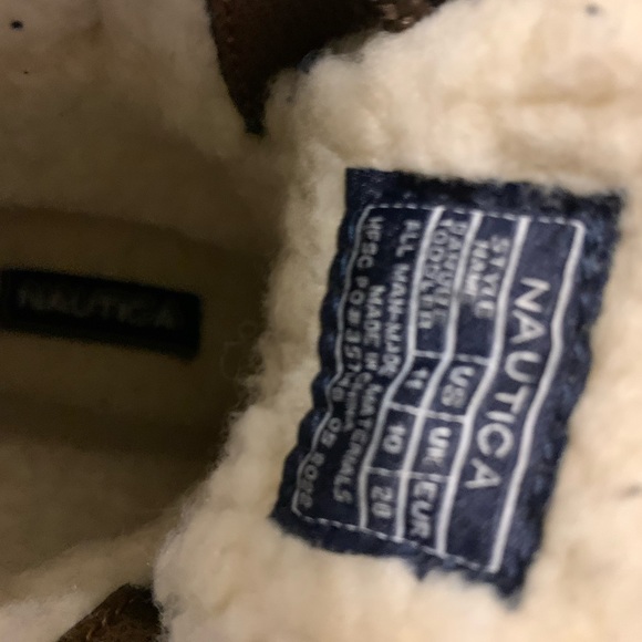 Brand new boys Nautica snow boots! Never been worn! - Picture 3 of 6